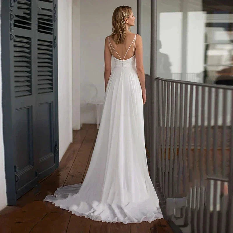 Spaghetti Straps  V Neck Criss-Cross Wedding Dress  Sweep Train Sleeveless Chiffon Bride Gown Robe De Mariée Beach Wedding Gown (ZD13369)