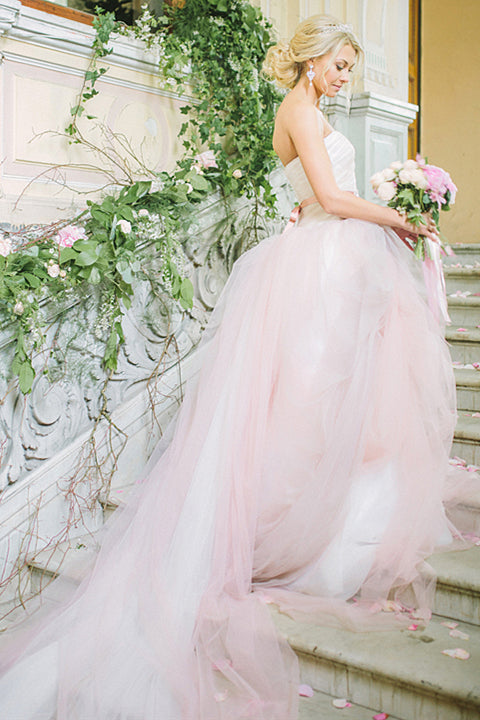 Strapless Pink Ruffles Wedding Dresses New Arrival Sleeveless Bridal Gowns with long Train