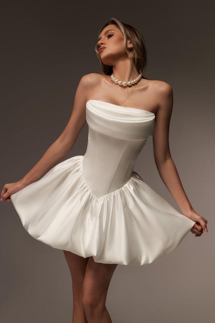 Strapless Sleeveless Short A Line Homecoming Dress With Pleated