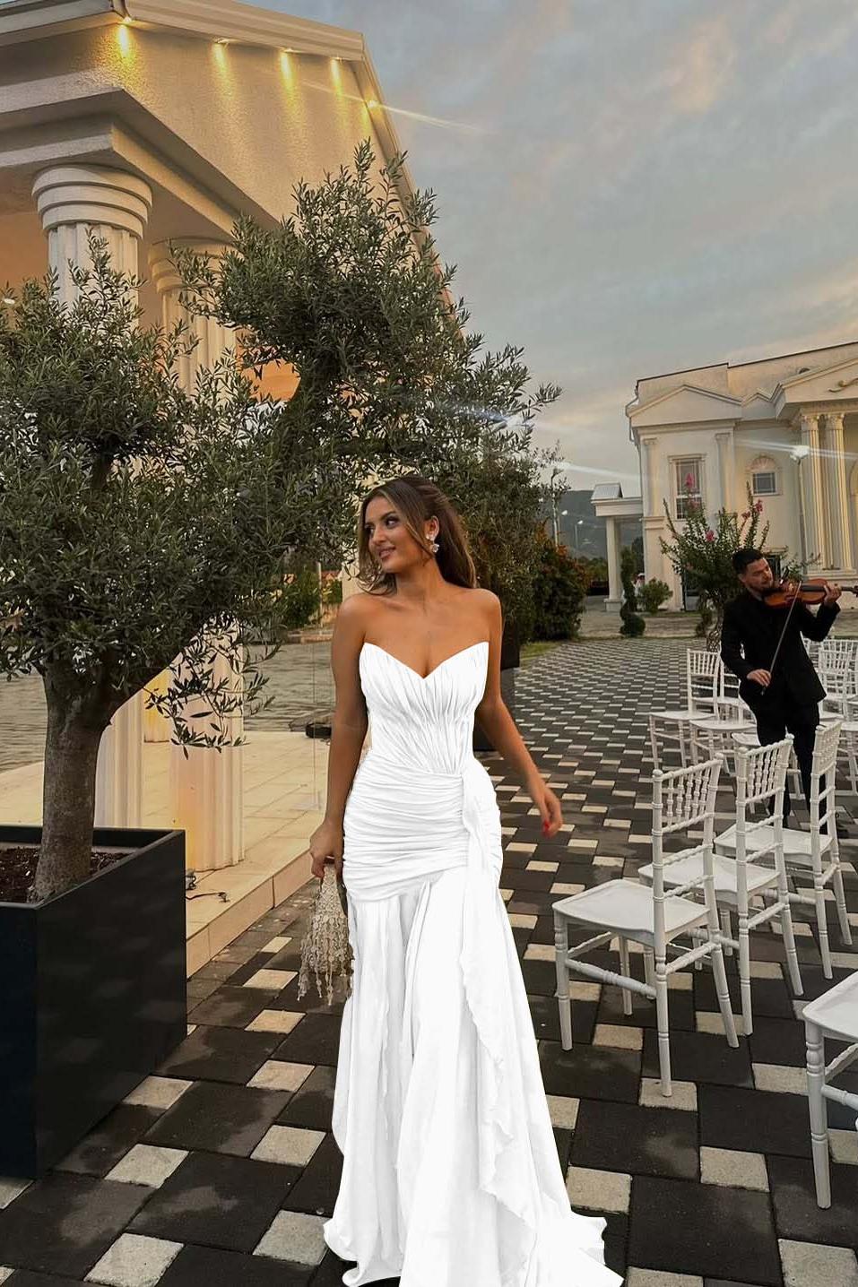 Strapless V Neck Sleeveless Long Evening Formal Dress With Pleated Ruffle