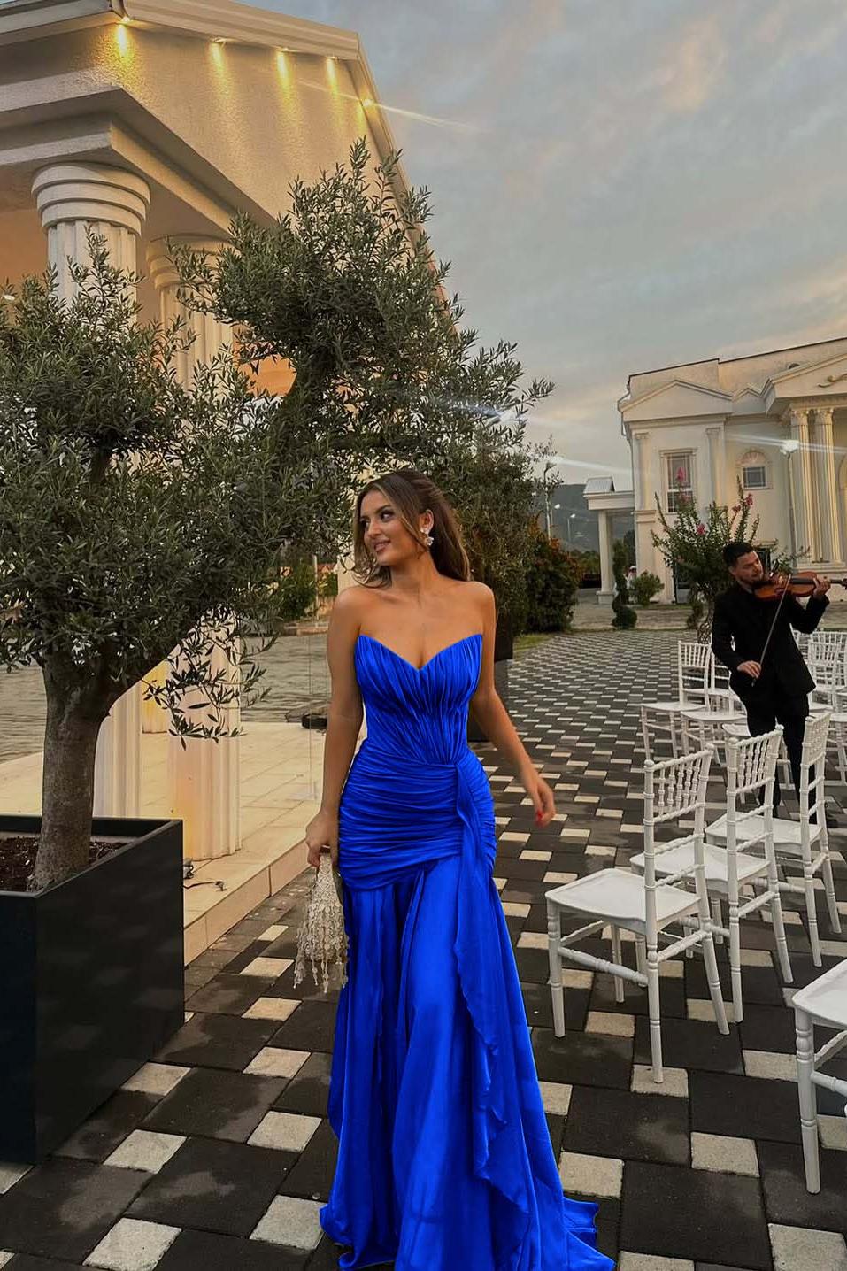 Strapless V Neck Sleeveless Long Evening Formal Dress With Pleated Ruffle