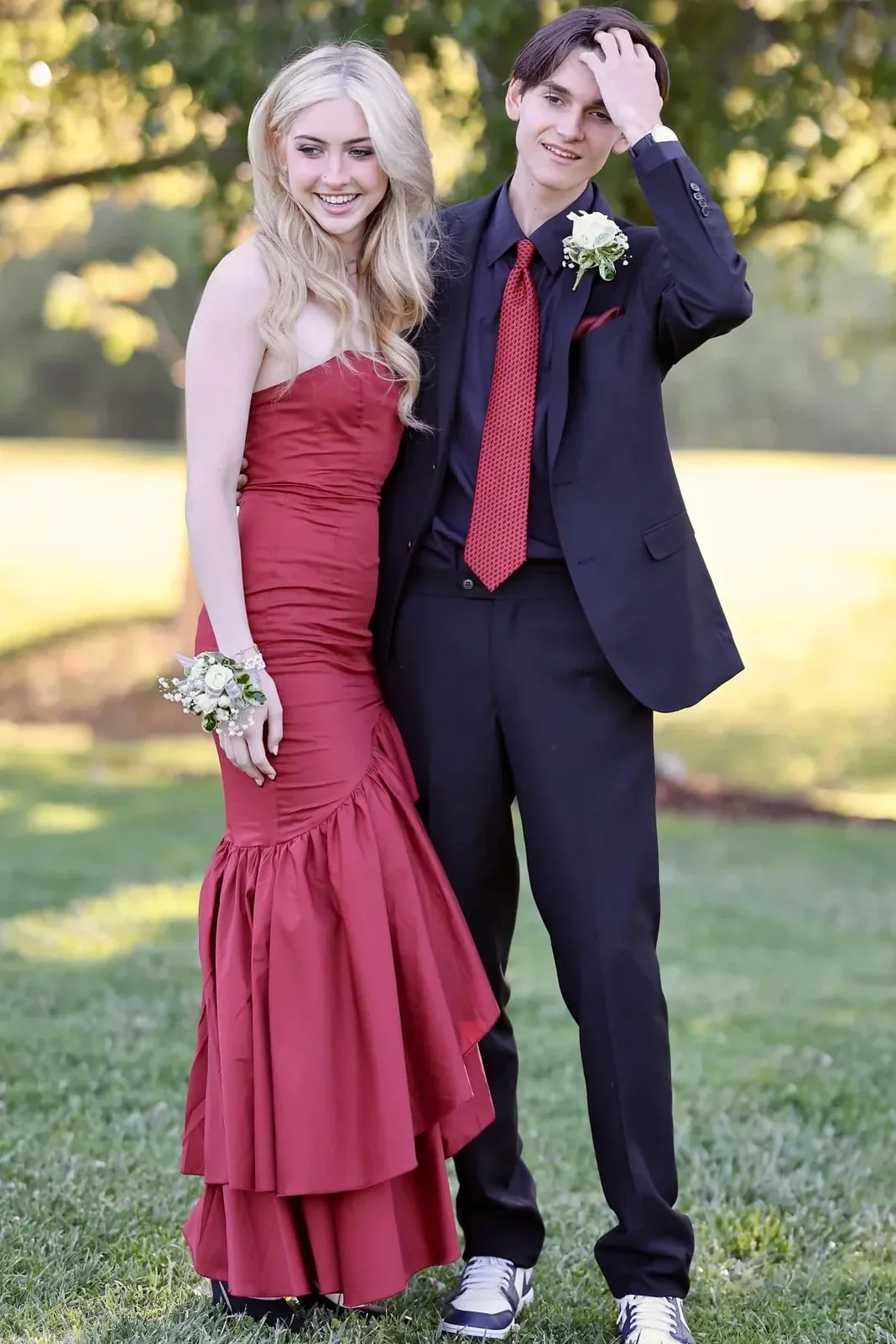 Stunning Sheath Strapless Burgundy Long Prom Dress with Ruffles