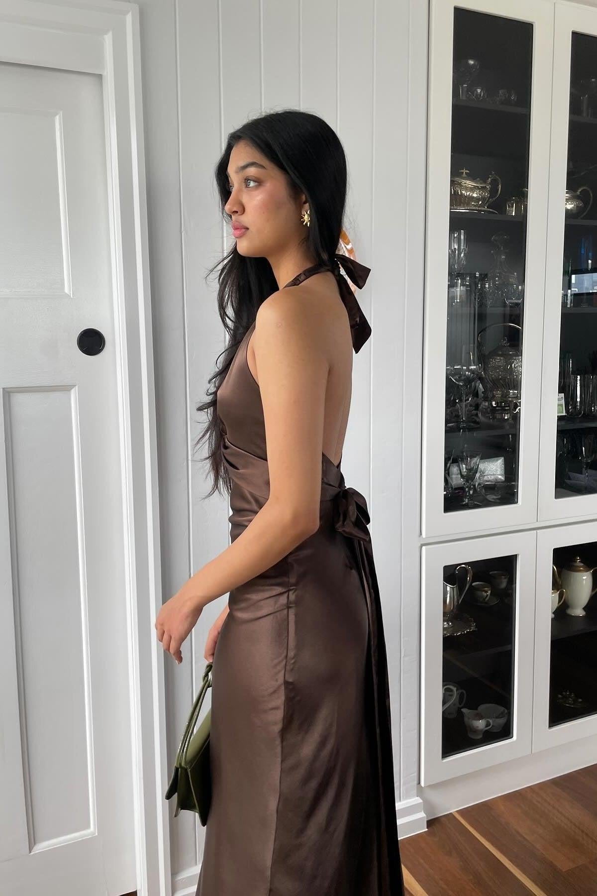 Suzhoufashion Stylish Sheath V Neck Green Long Party Dress With Open Back Bowknot Formal Evening Gown