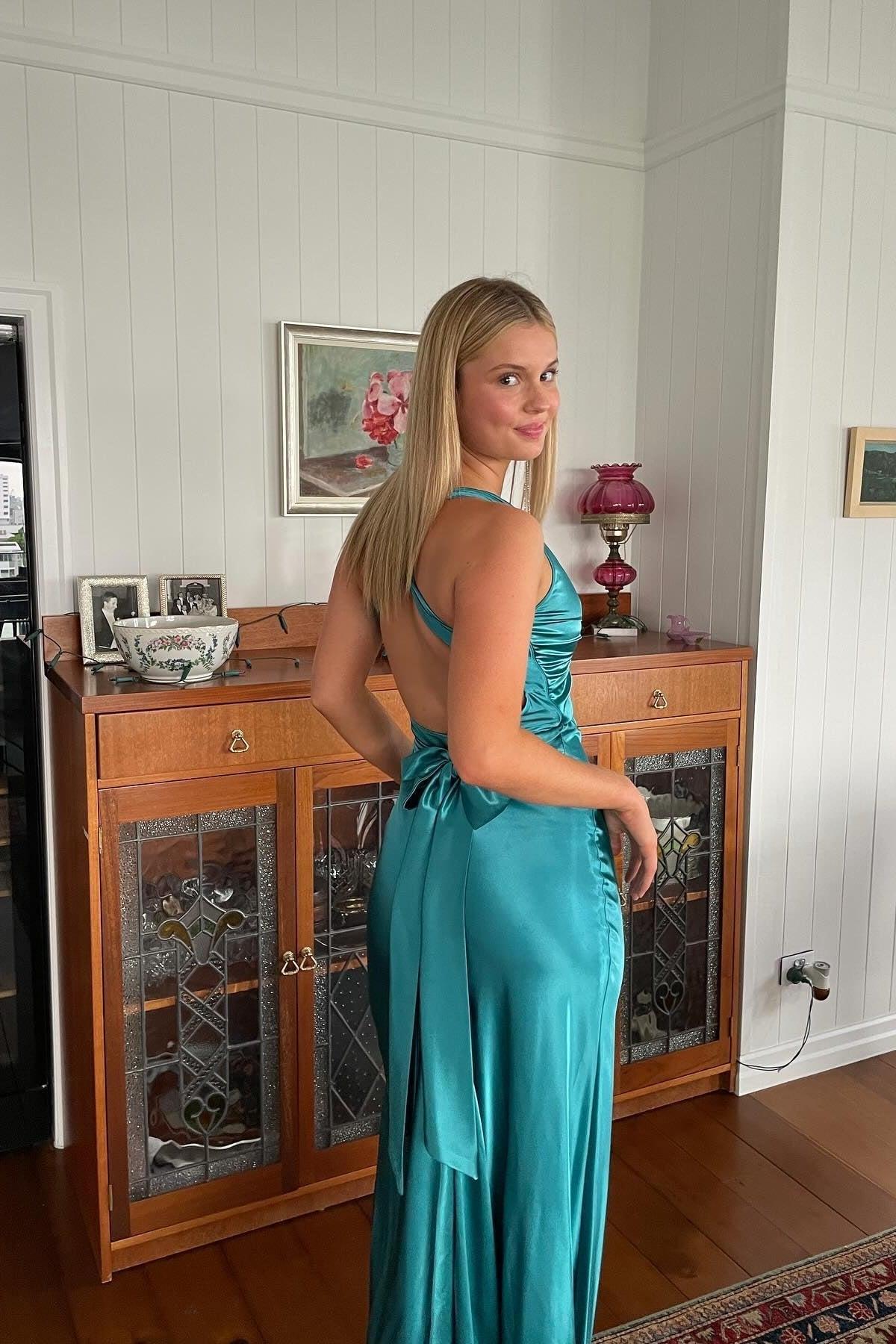 Suzhoufashion Stylish Sheath V Neck Green Long Party Dress With Open Back Bowknot Formal Evening Gown
