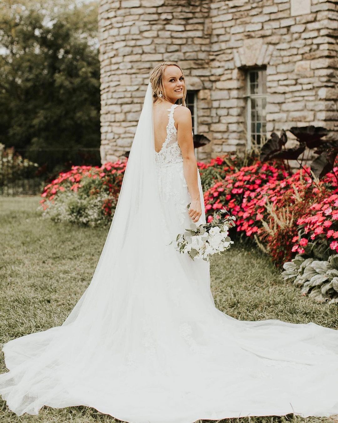 Stylish V-Neck Beach Wedding Dress Sleeveless A-line White Beach Bridal Dress