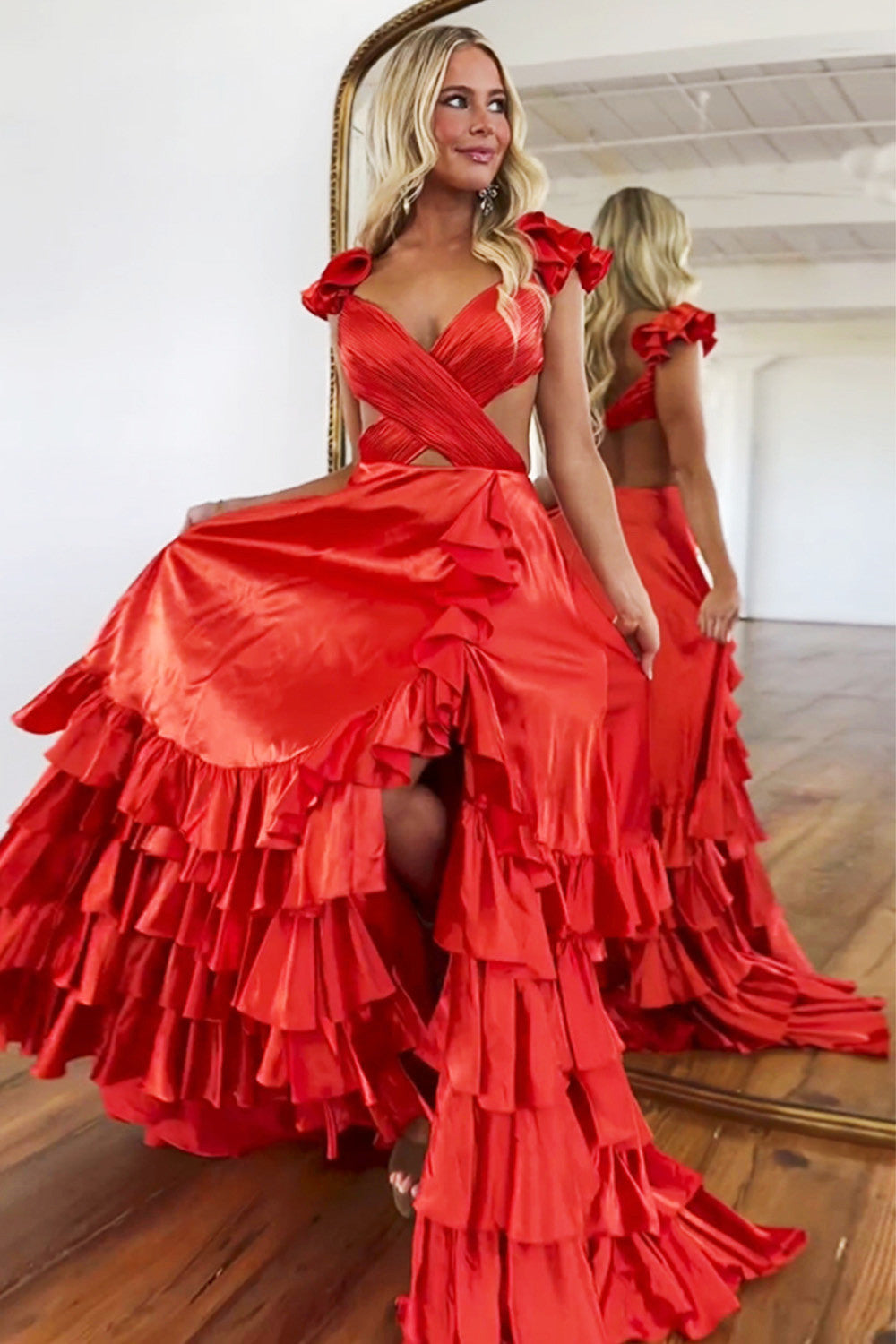 Satin Red A-Line Cutout Waist V-Neck Tiered Prom Dress With Split - View 3 | VelvetHem