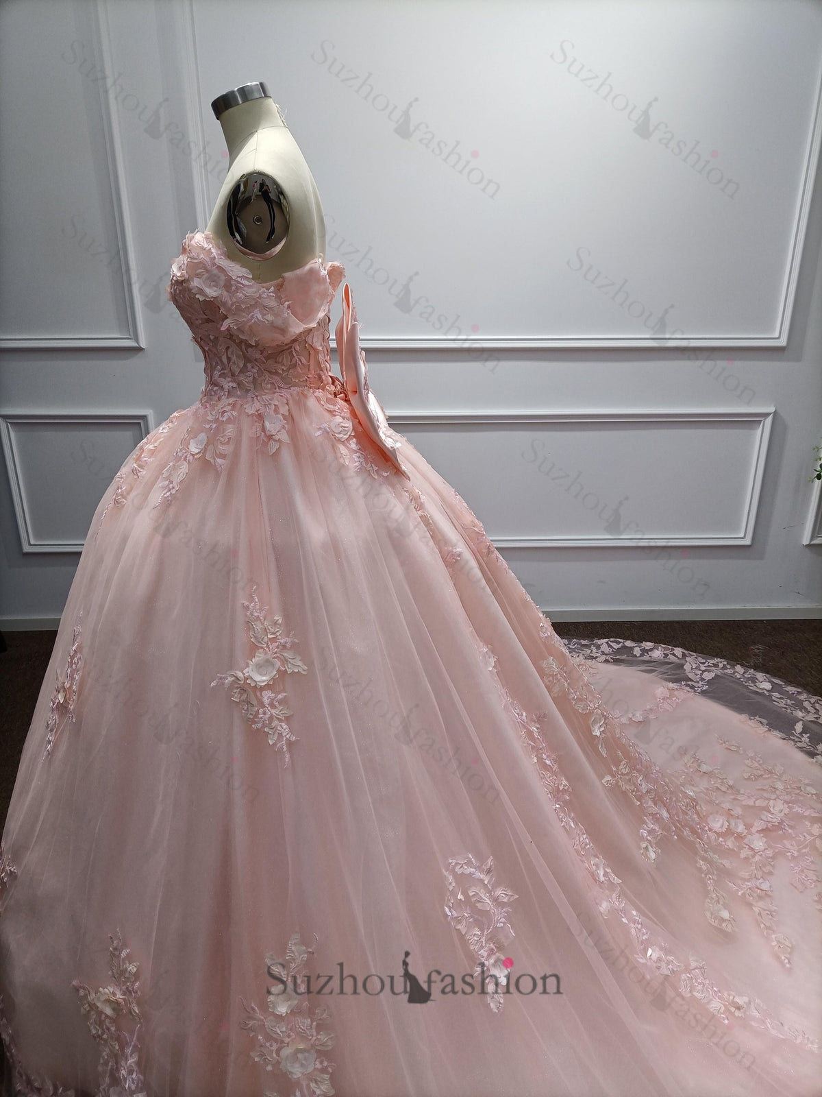 Suzhoufashion Pink Quinceanera Dress Lace Appliques Ball Gown Off the Shoulder Sweet 16 Dress