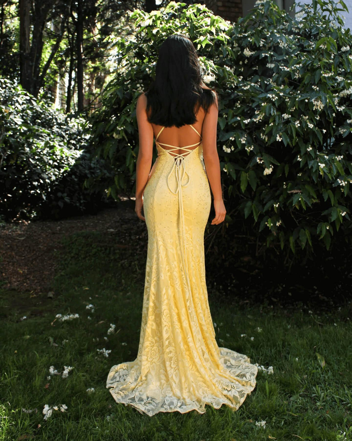 Suzhoufashion Yellow Lace Mermaid Prom Dress With Strappy V-Neck And Train Formal Evening Gown