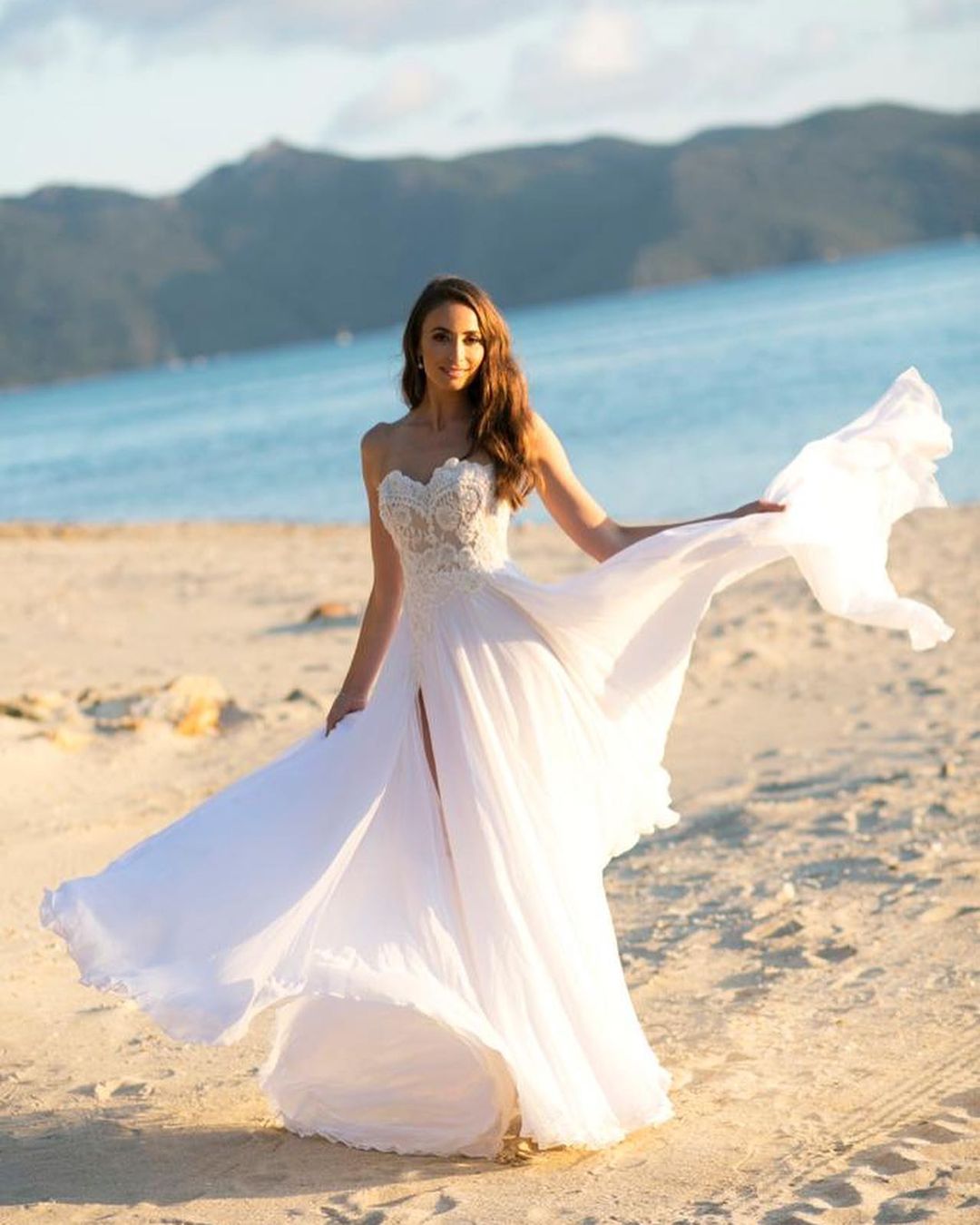 Sweetheart Chiffon Appliques Beach Beach Wedding Dress