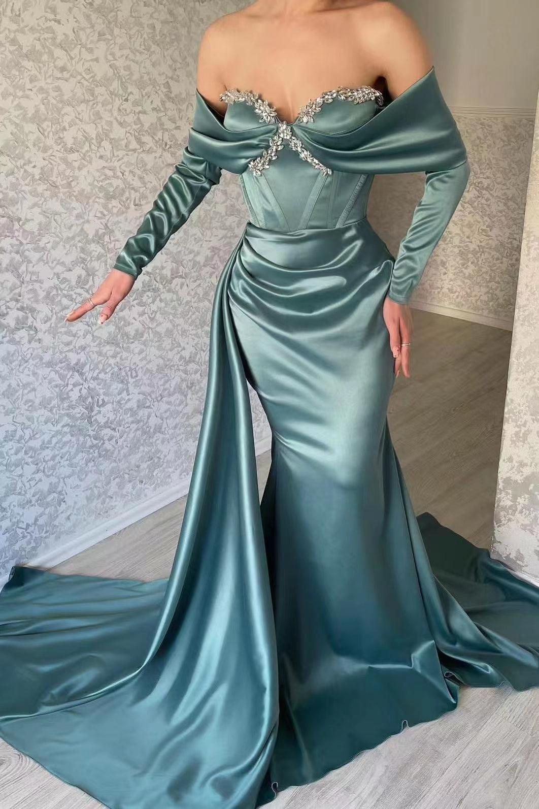 Sweetheart Portrait Long Sleeve Prom Dress Mermaid Evening Formal Dress With Rhinstone Ruffled