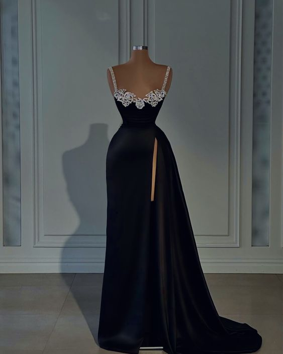 Gorgeous Black Straps Sweetheart Sheath Evening Dress Y6666 - VelvetHem