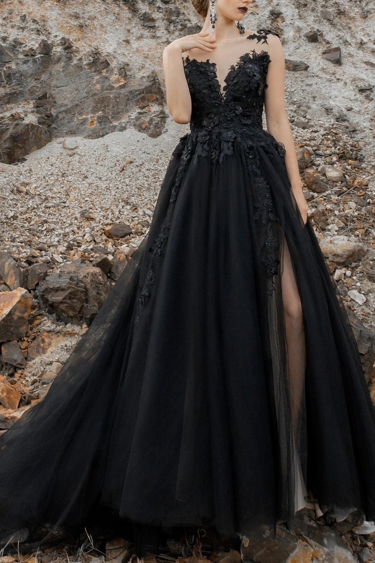 Tulle Wedding Dress 3D Floral Black A Line Bridal Gown with Slit
