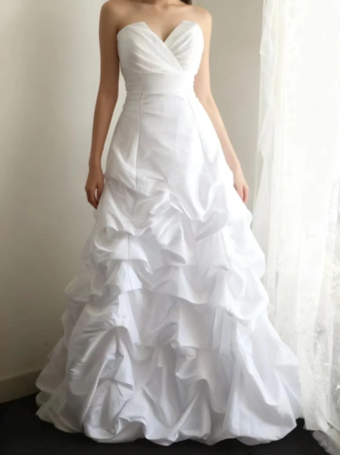 Vintage Court Princess Wedding Dress White Satin Pleated Long Bridal Dress - View 2 | VelvetHem