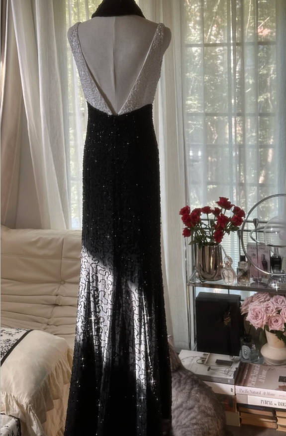 Elegant V Neck Black Chiffon Beaded Mermaid Evening Dress Long Birthday Party Gown With Scarf - View 3 | VelvetHem
