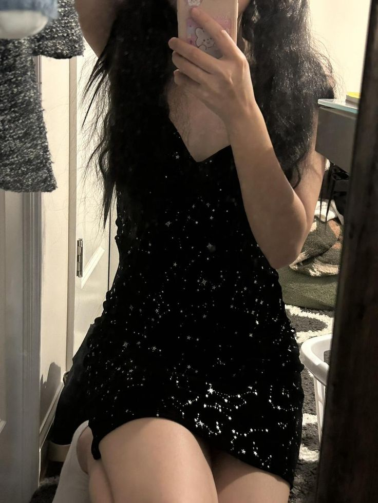 Sparkly Black V Neck Sequin Cocktail Dress Mini 6th Grade Homecoming Dress