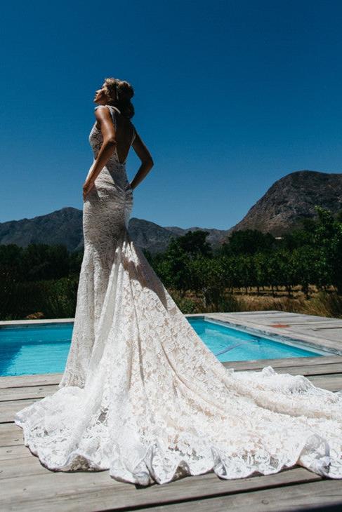 Unique Beach Wedding Dress Deep V-neck Lace Pockets Wedding Gowns with Extra Train BA3402