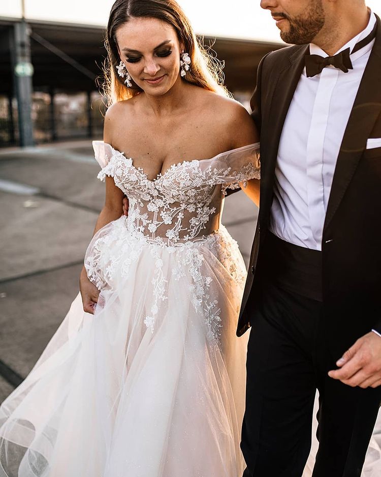 Unique Off-the-shoulder Sleeveless Empire Beach Wedding Dress with Lace