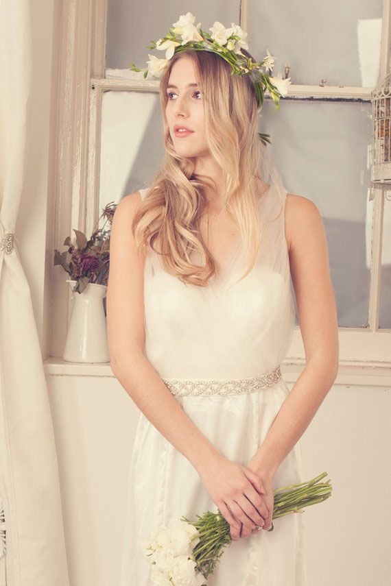 V-Neck Tulle Floor Length Bridal Gowns Sleeveless Bowknot Floor Length Summer Beach Dresses