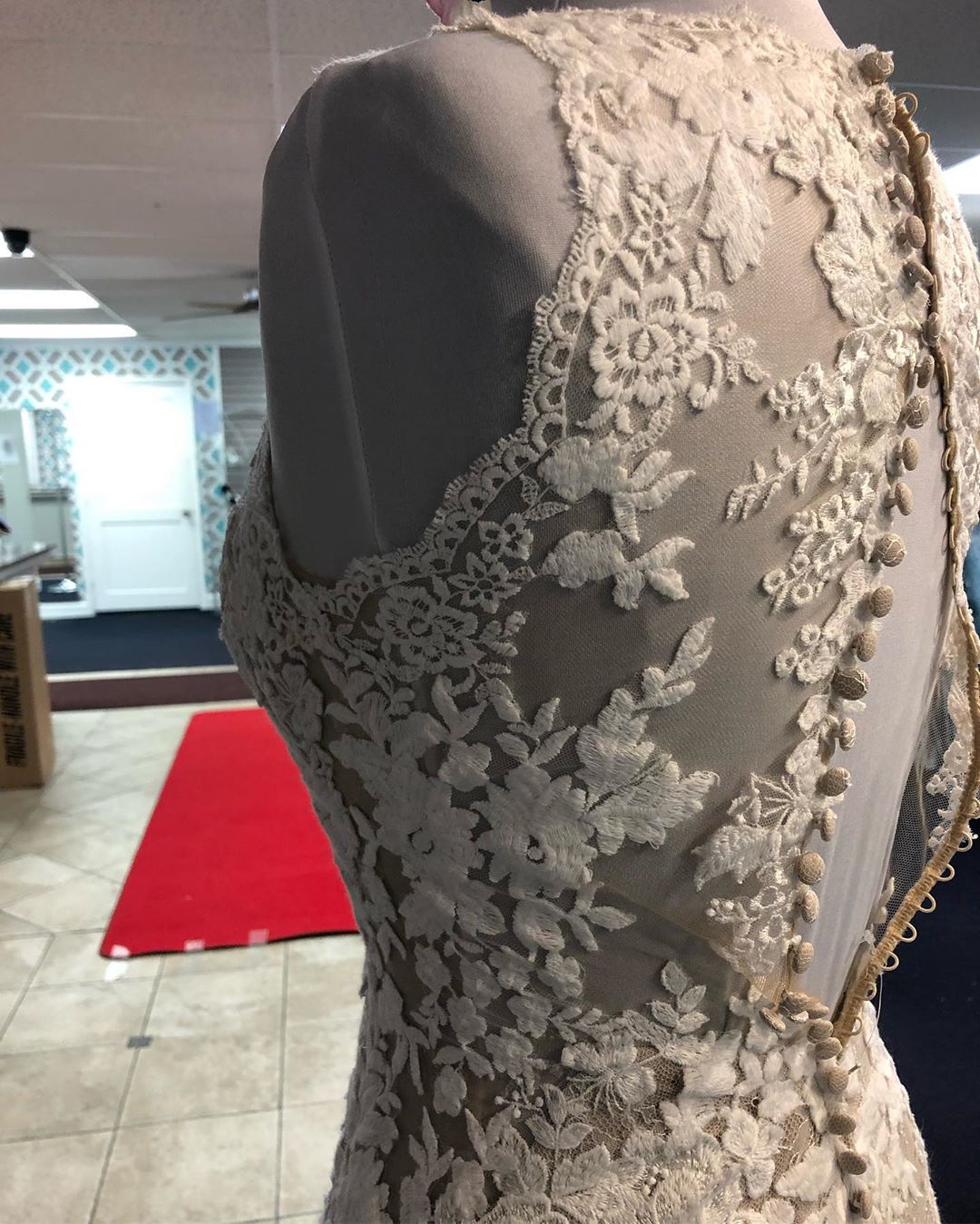 V-neck Mermaid Appliques Sleeveless Marvelous Lace Beach Wedding Dresses