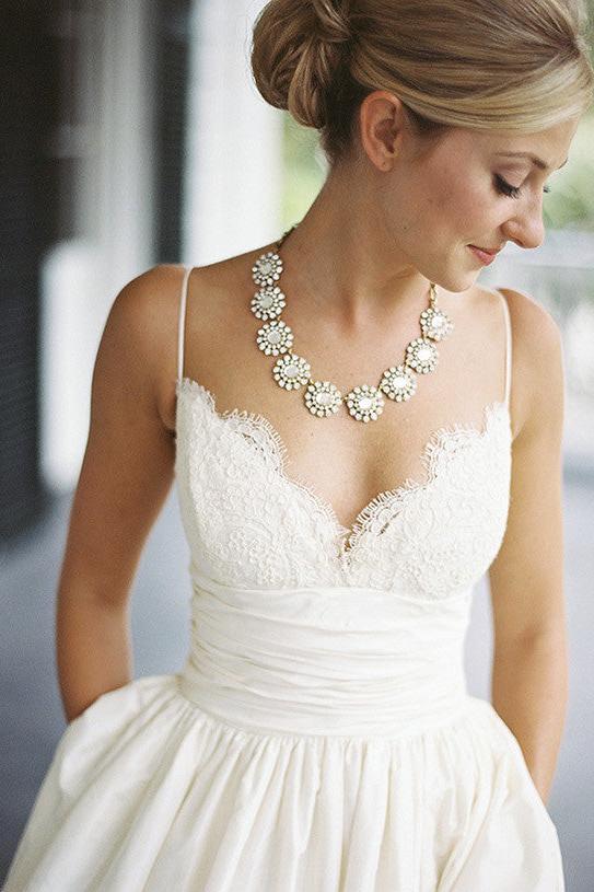 V-neck Spaghetti Straps Outdoor Wedding Dresses  Satin Beach Bridal Gowns with Lace