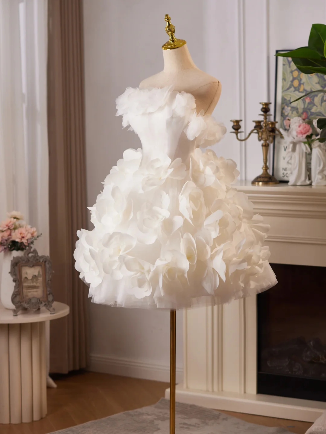 Gorgeous White Strapless Tulle 3D Flowers A Line 18th Birthday Outfits Short Homecoming Dress - View 4 | VelvetHem