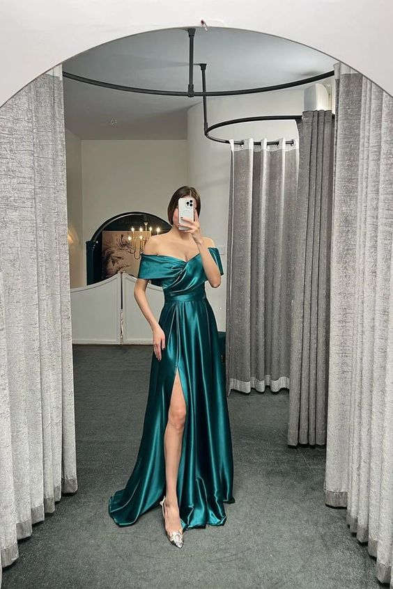 Glamorous Off The Shoulder Prom Dress With Split Ruffles A-Line Evening Gowns