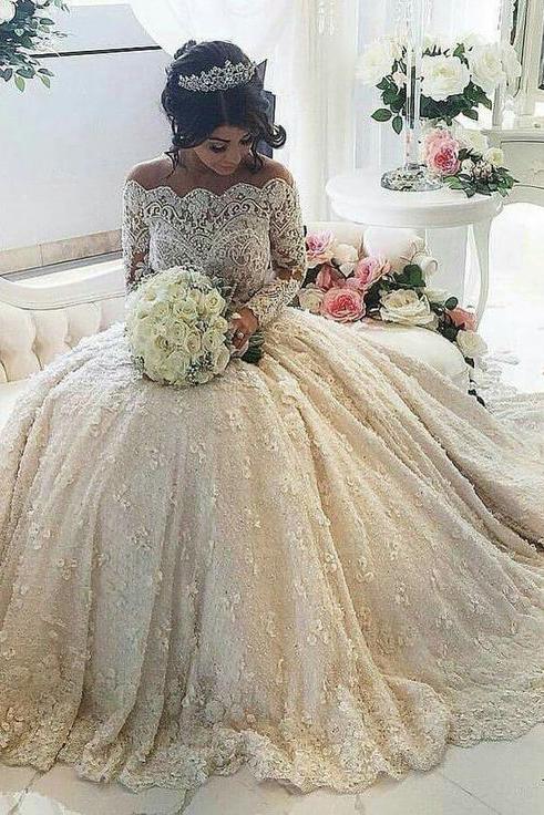 Vintage Ball Gown  Lace Wedding Gowns Beaded Appliques Long Sleeves Lace Bride Dresses BA3212
