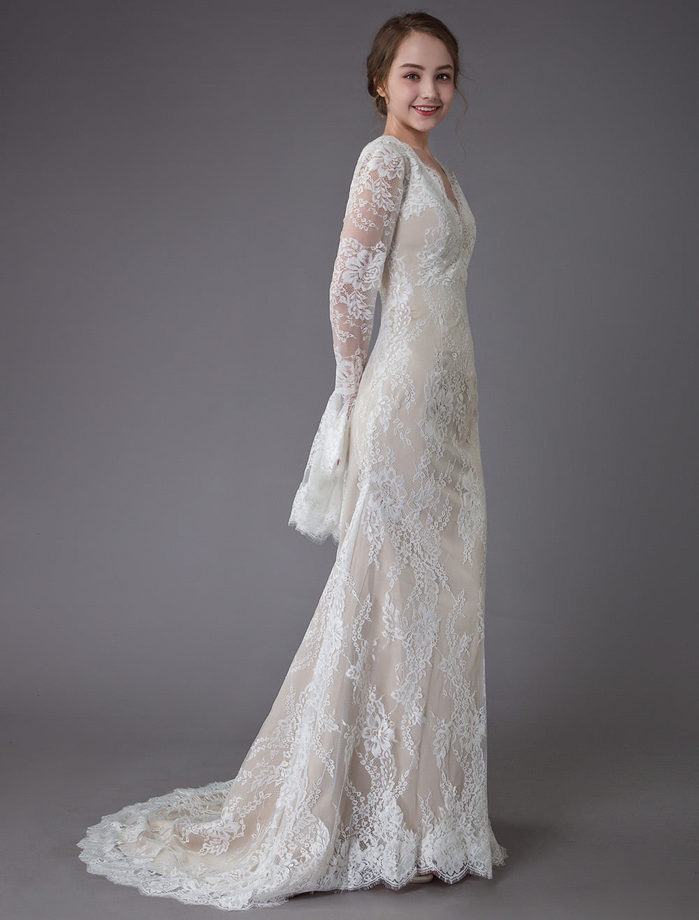 Vintage Deep V Neck Long Sleeves Lace A-Line Beach Wedding Dresses