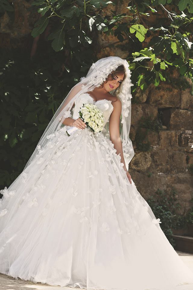 Vintage Sweetheart Tulle Ball Gown Wedding Dress with Flowers Lace Custom Made  Bridal Gowns