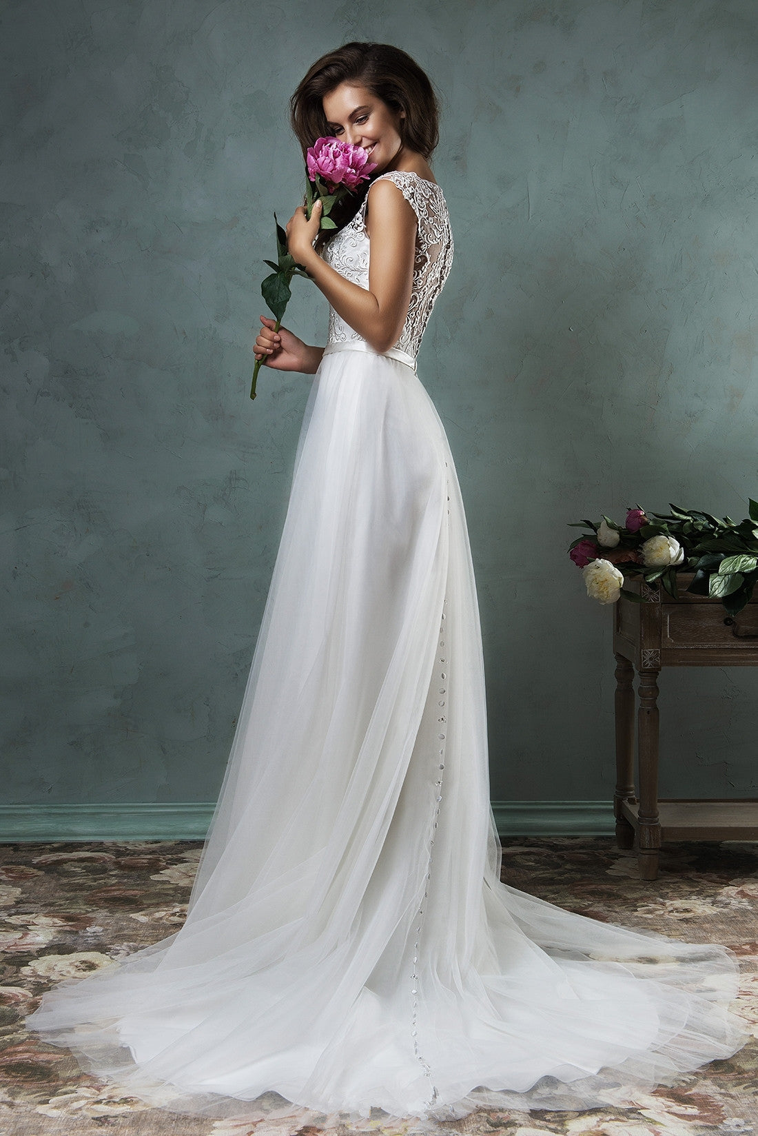 Vintage White Lace Applique Bride Dress Latest Sweep Train Summer Beach Beach Wedding Dress