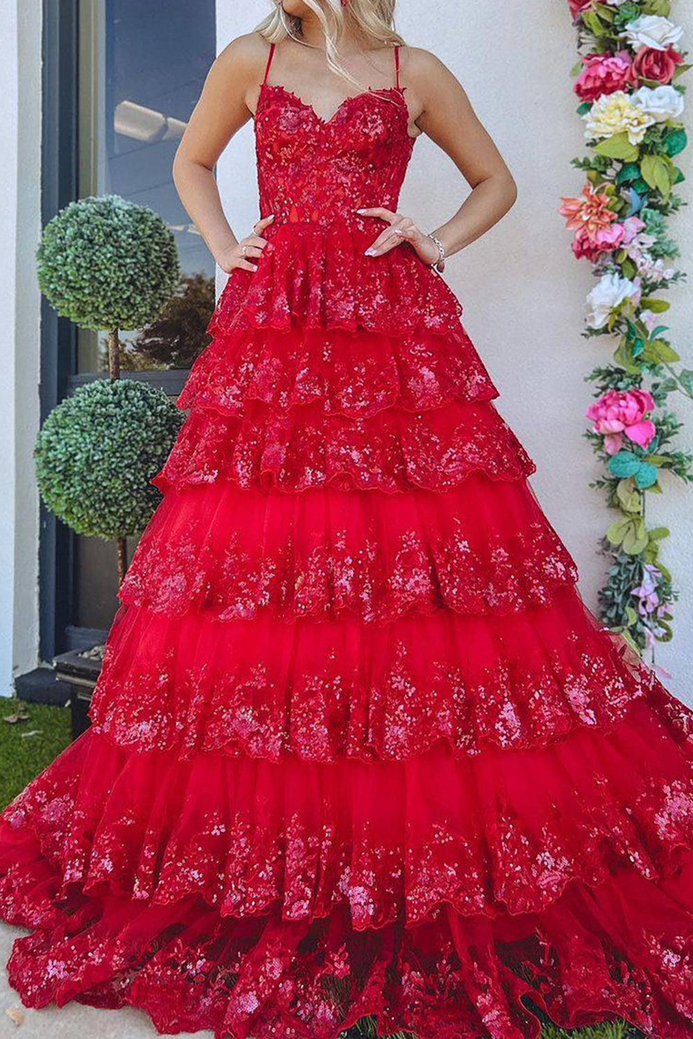 Princess A-Line Spaghetti Straps Long Glitter Prom Dress With Appliques
