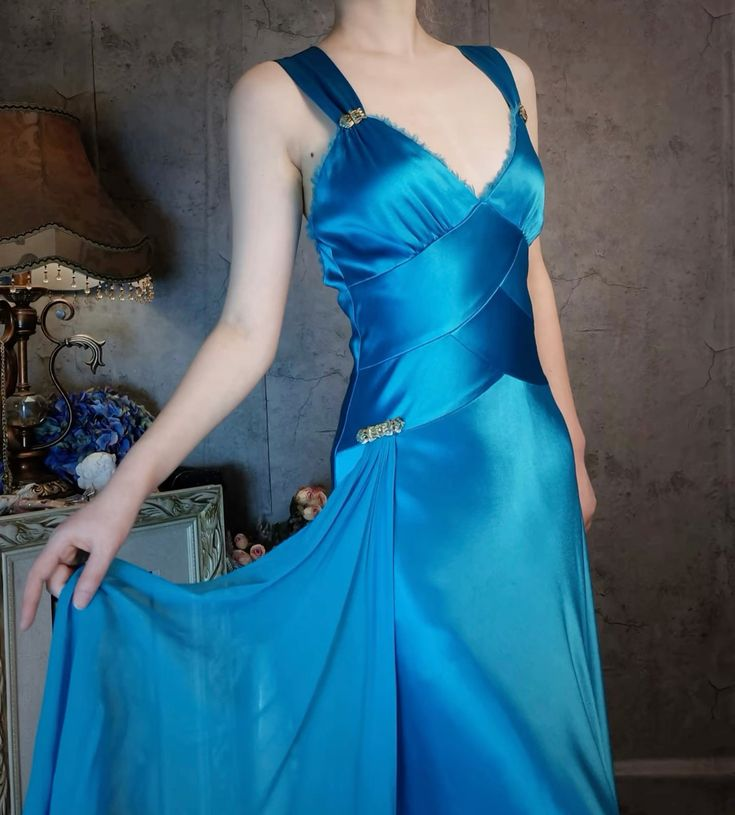 Vintage Blue V NecK Satin Mermaid Evening Dress Long Birthday Prom Gown - View 3 | VelvetHem