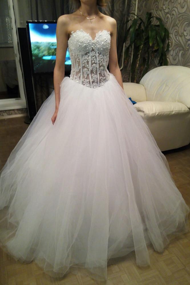 White A-Line Sweetheart Tulle Bridal Gown with Beadings Lace-Up Crystal Plus Size Wedding Dress