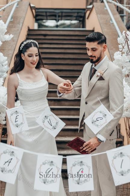 White Beach Wedding Dress A Line Spaghetti Strap Square Sleeveless Ruffle Sweep Train Satin Bridal Gown With Slit