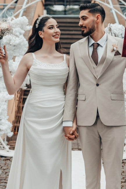 White Beach Wedding Dress A Line Spaghetti Strap Square Sleeveless Ruffle Sweep Train Satin Bridal Gown With Slit