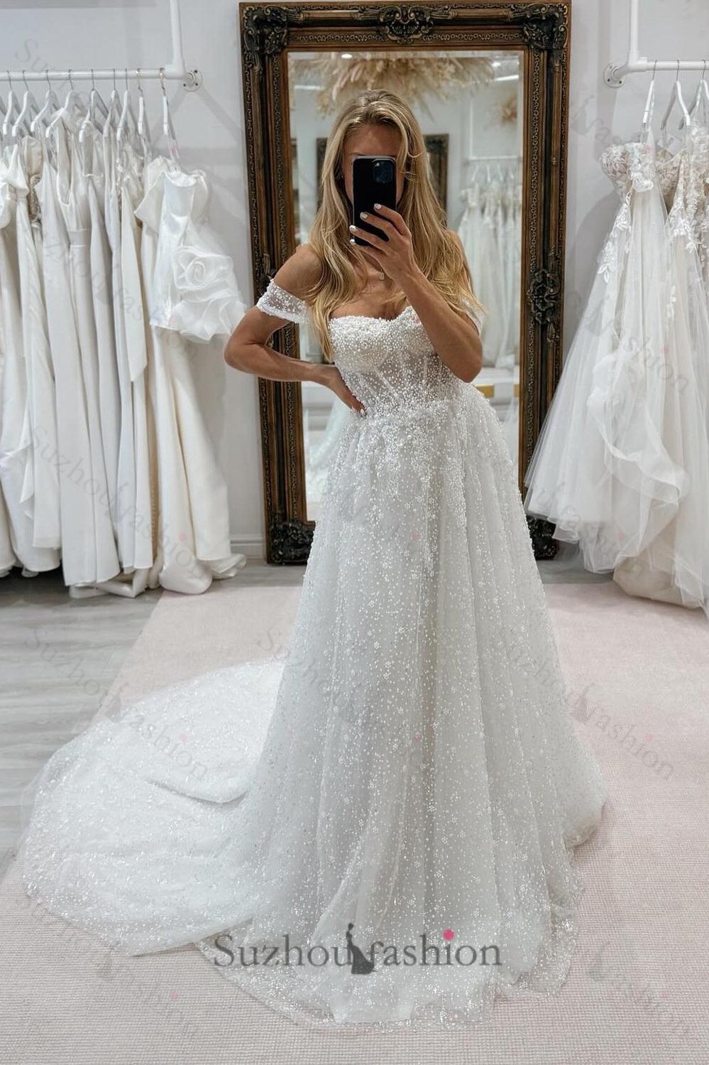White Beach Wedding Dress A Line Strapless Off The Shoulder Sleeveless Beaded Chapel Train Tulle Bridal Gown With Pearls