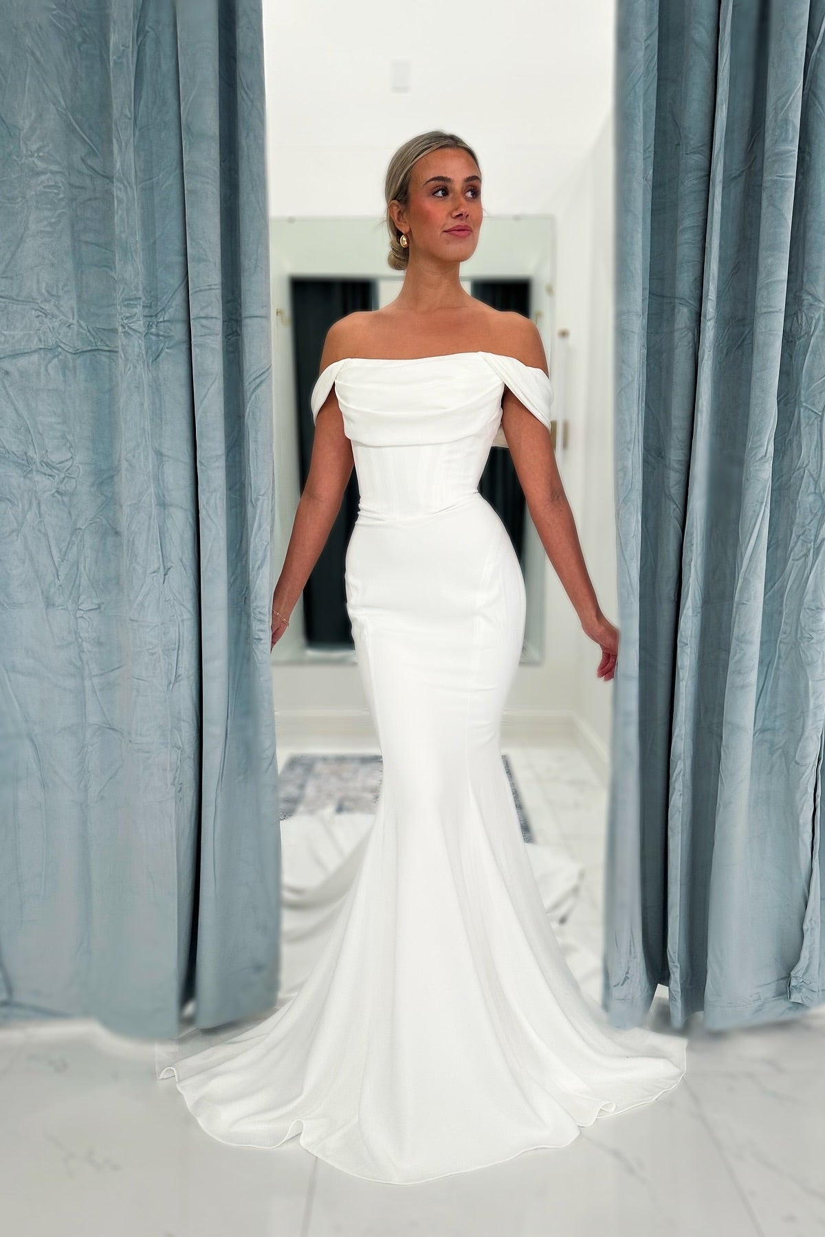 White Beach Wedding Dress Mermaid Strapless Off The Shoulder Long Satin Bridal Gown