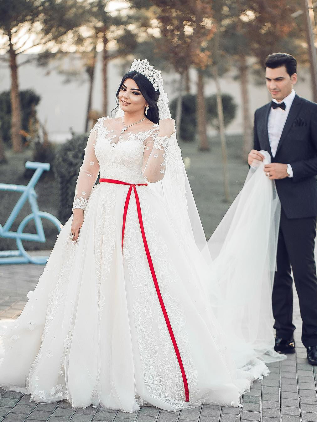 White Long Sleeves Tulle Wedding Dresses | Long A-Line Lace Brial Gowns