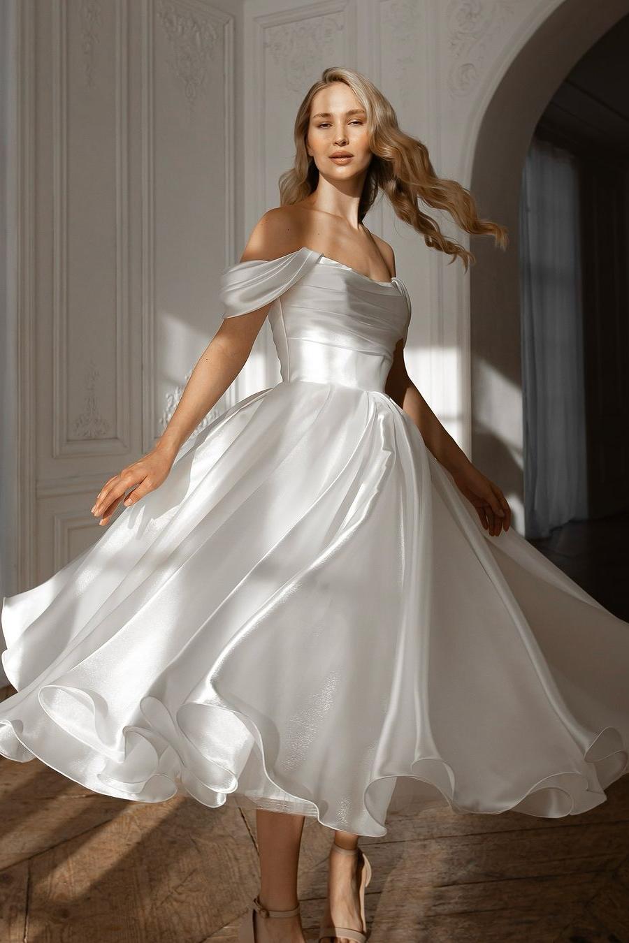 White Prom Dress Off the Shoulder Sleeveless Long Evening Formal Dress With Pleated