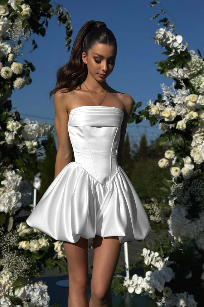 White Strapless Sleeveless Short Homecoming Dress With Pleated