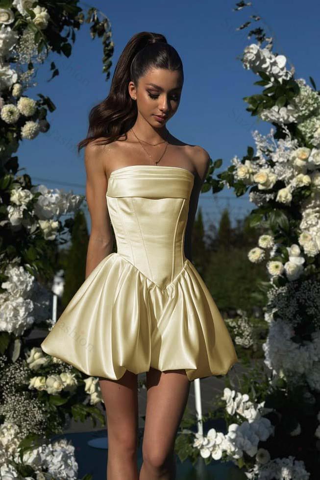 White Strapless Sleeveless Short Homecoming Dress With Pleated