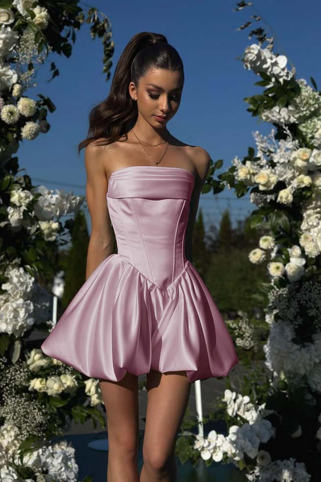 White Strapless Sleeveless Short Homecoming Dress With Pleated