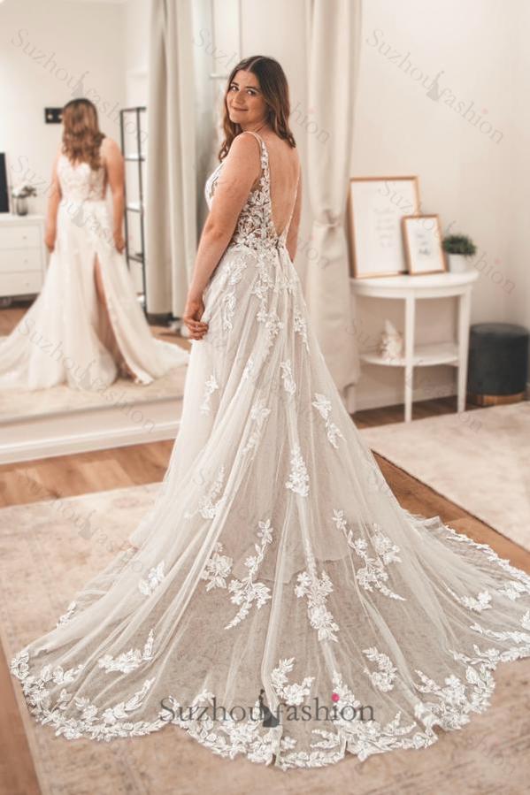White Wedding Dress A Line Spaghetti Strap V Neck Sleeveless Long Tulle Split Front Bridal Gown With Appliques