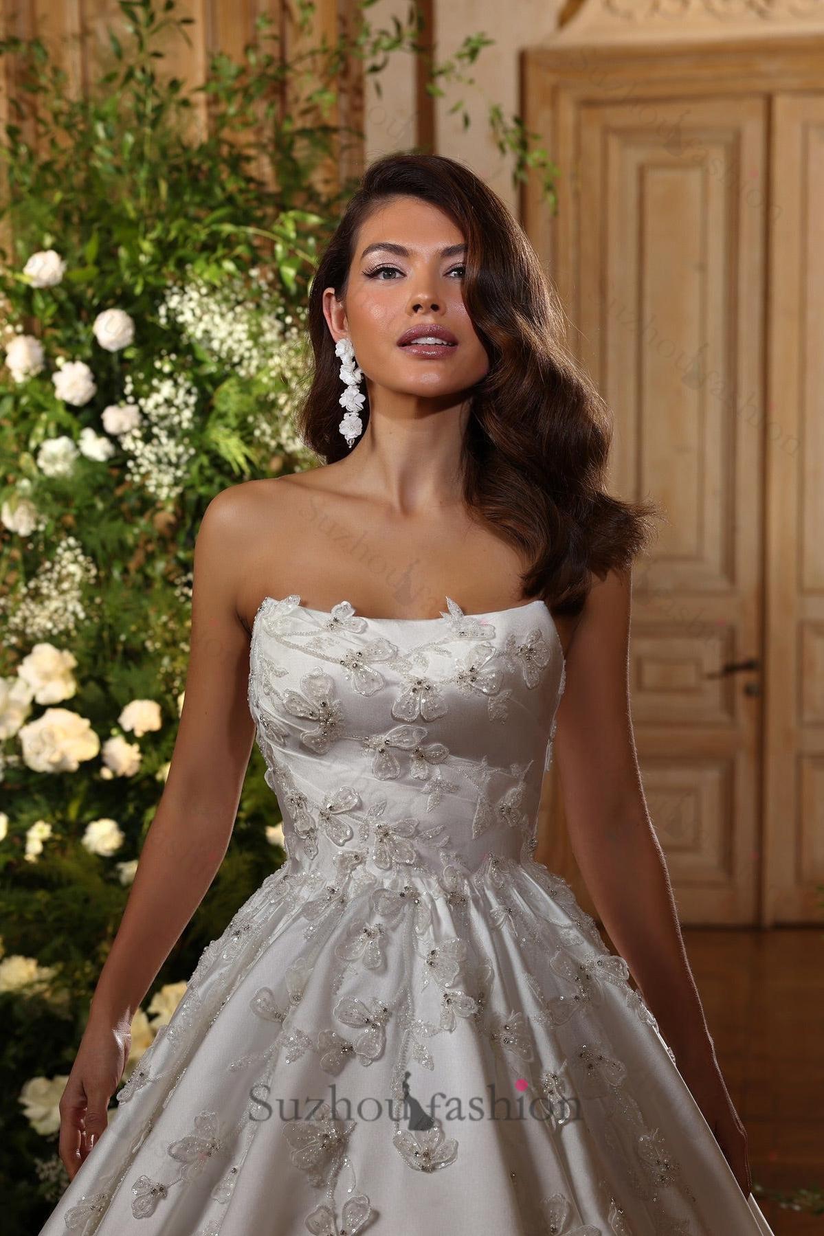 White Wedding Dress A Line Strapless Beaded Ball Gown Sleeveless Cathedral Train Satin Bridal Gown With 3D Flowers