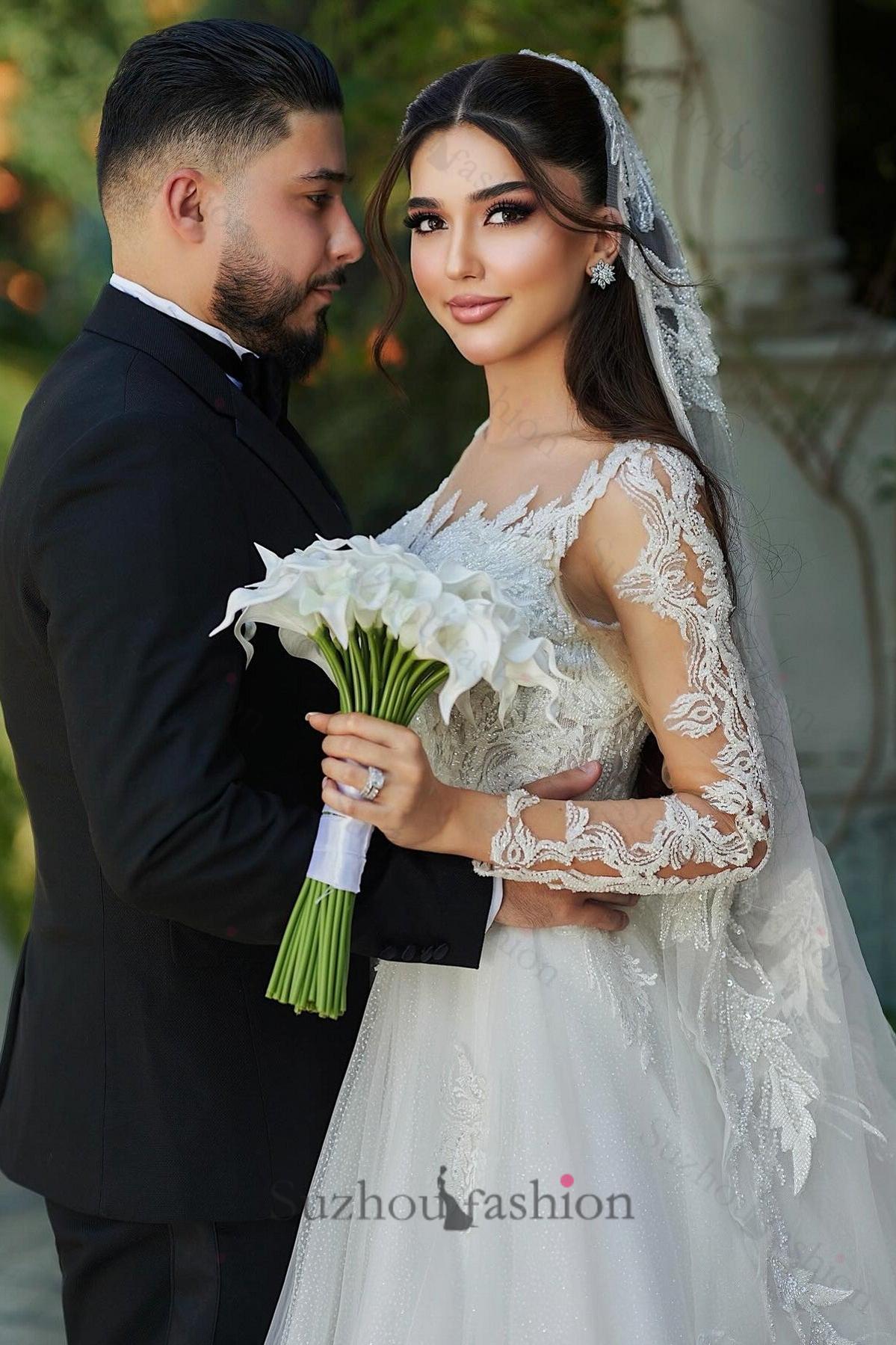 White Wedding Dress A Line Sweetheart Long Sleeves Long Tulle Bridal Gown With Appliques