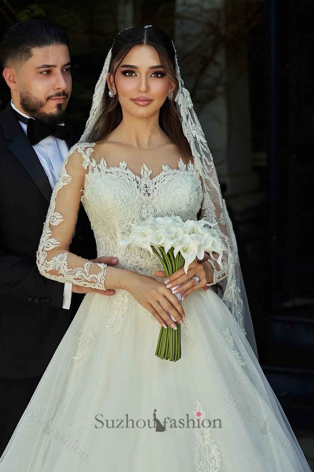White Wedding Dress A Line Sweetheart Long Sleeves Long Tulle Bridal Gown With Appliques