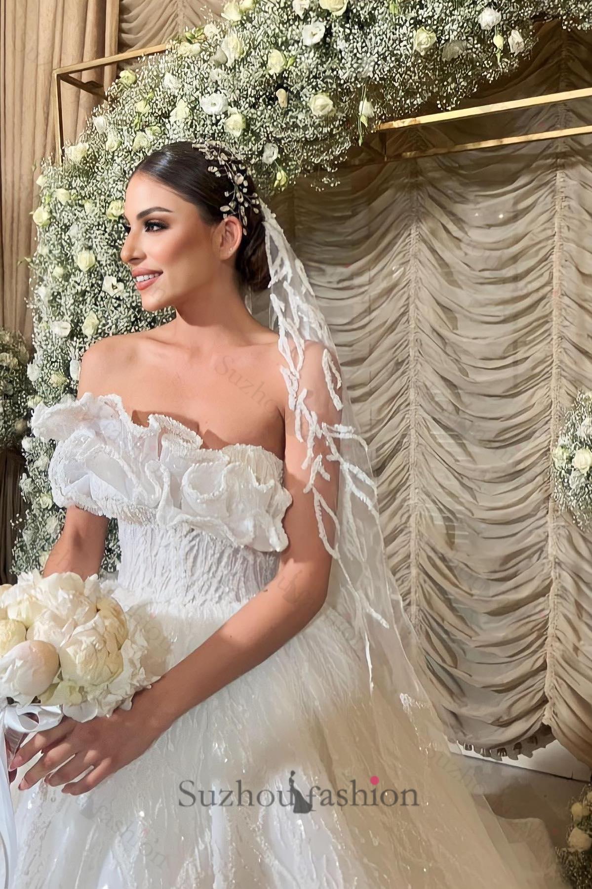 White Wedding Dress Lace Ball Gown Strapless Sleeveless Ruffles Sequined Cathedral Train Bridal Gown