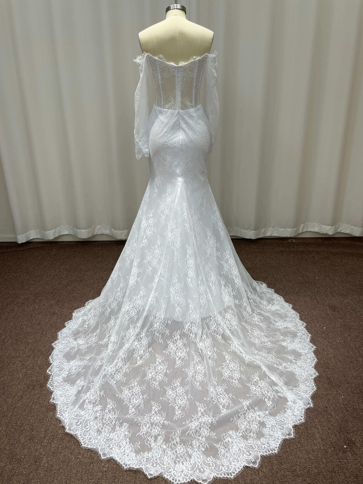 White Wedding Dress Lace Mermaid Sweetheart Off The Shoulder Beaded Long Sleeves Sweep Train Bridal Gown