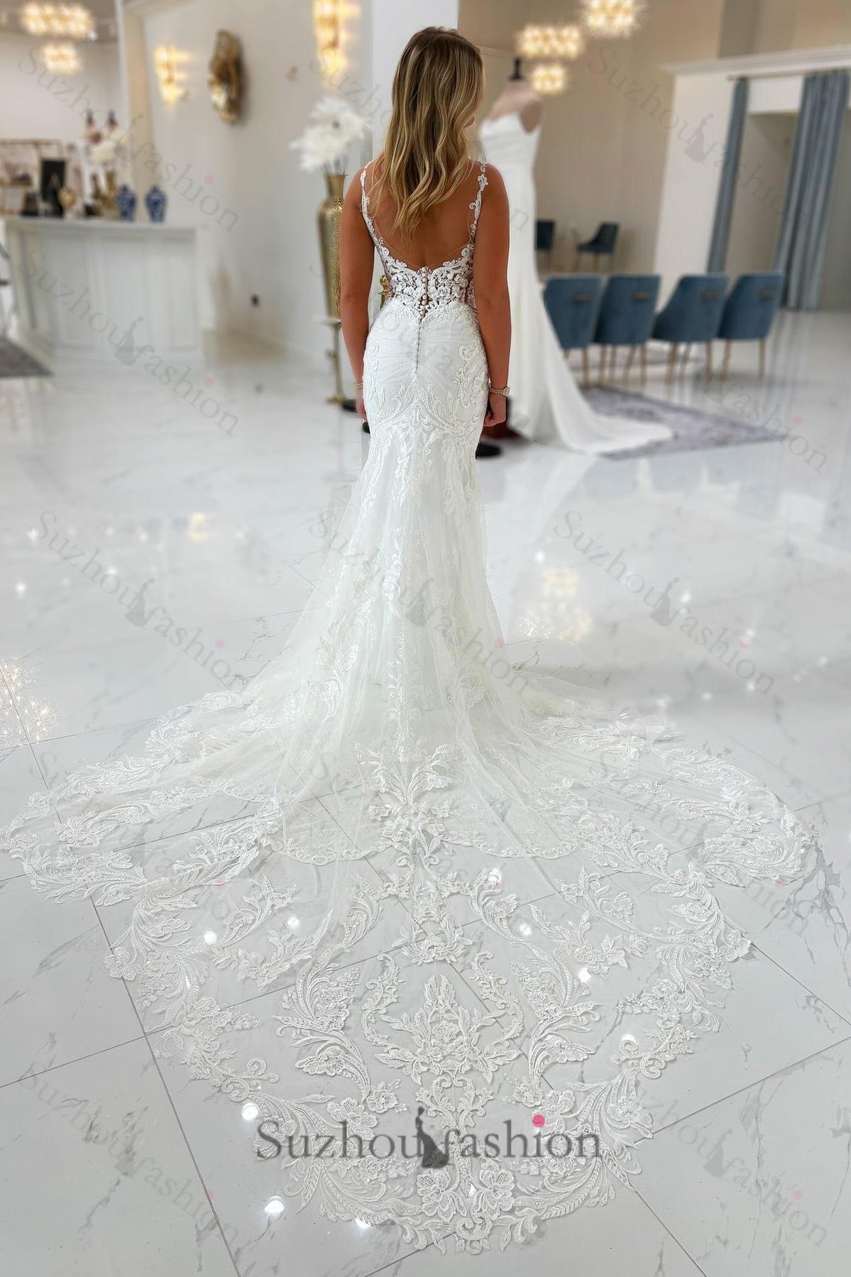 White Wedding Dress Mermaid Spaghetti Straps V Neck Sleeveless Lace Beaded Tulle Chapel Train Bridal Gown With Appliques