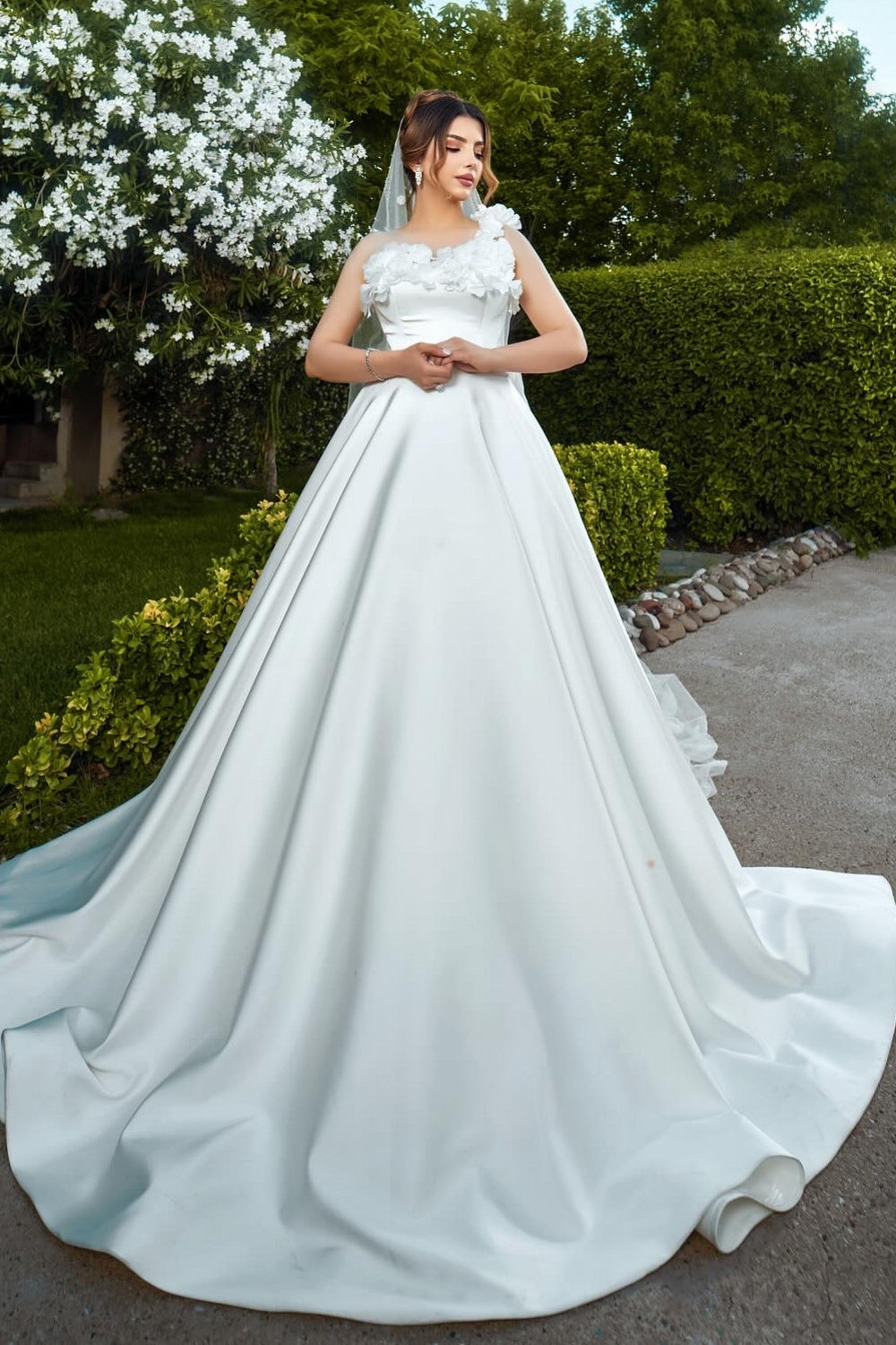 White Wedding Dress One Shoulder Sleeveless Sweep Train Ball Gown Long Satin Bridal Gown With 3D Flowers